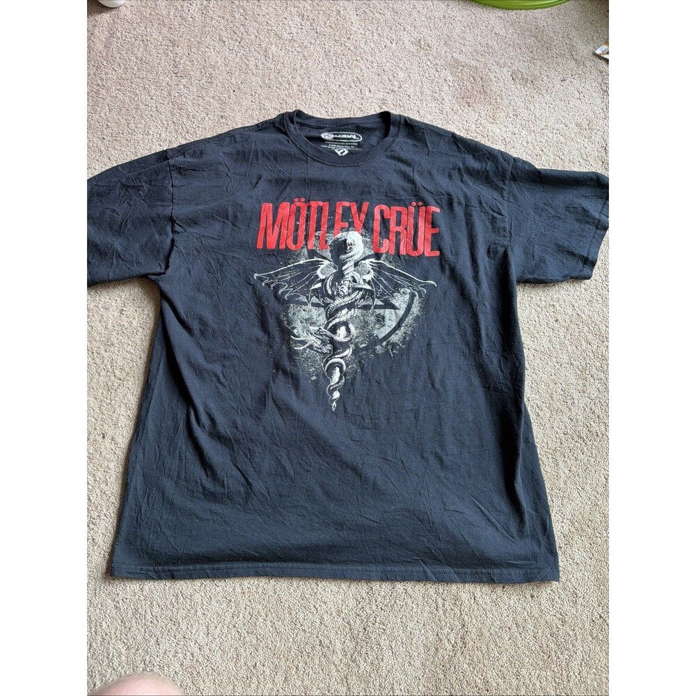 Motley Crue Shirt Mens XL Black 2021 Dr Feelgood Snake Graphic Tee Global